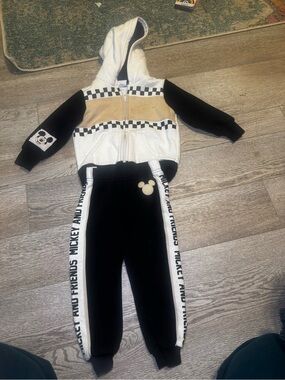 Disney Black, White and Tan Mickey & Friends Zip Hoodie & Jogger Set 3T